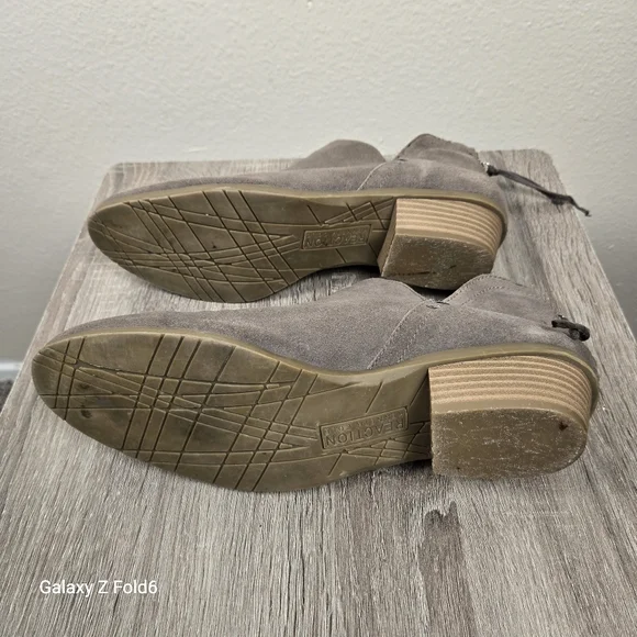 Kenneth Cole Reaction Women’s Taupe Suede Side Way Ankle Booties Size 11M - Picture 5 of 9